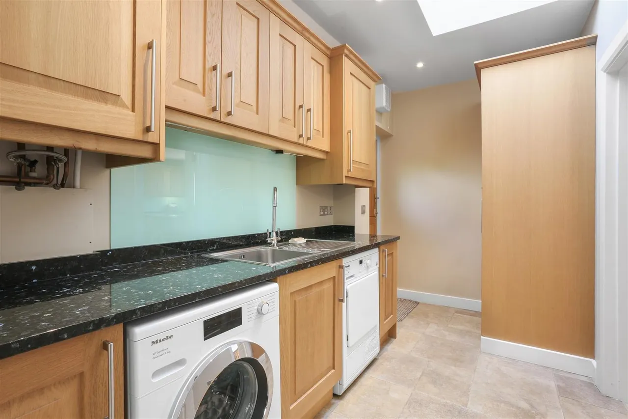 Onslow Avenue, South Cheam, SM2 7ED, photo 12