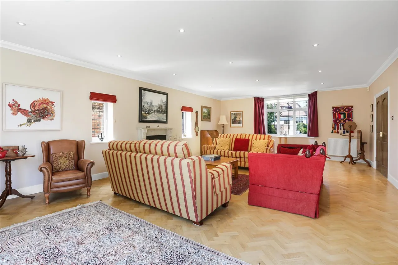 Onslow Avenue, South Cheam, SM2 7ED, photo 19