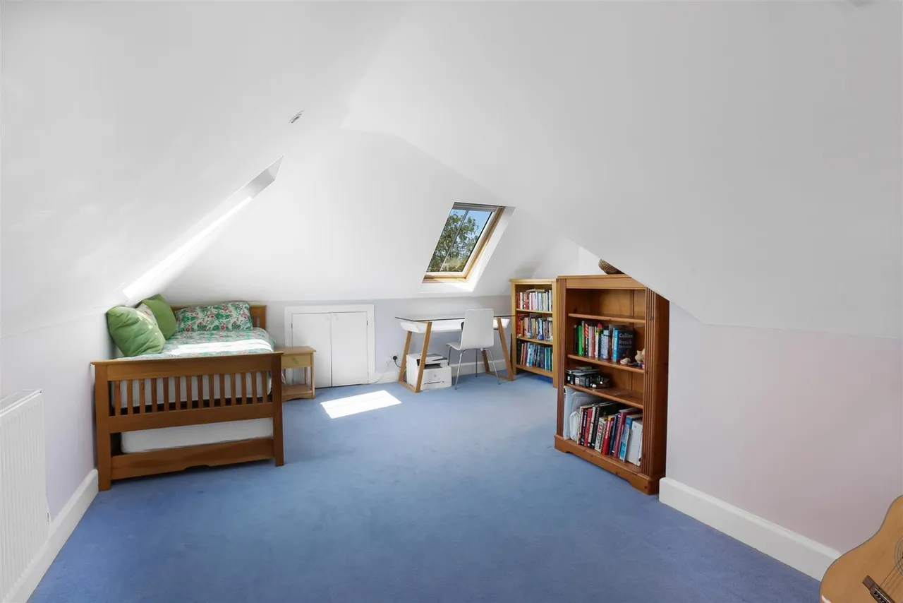 Onslow Avenue, South Cheam, SM2 7ED, photo 56