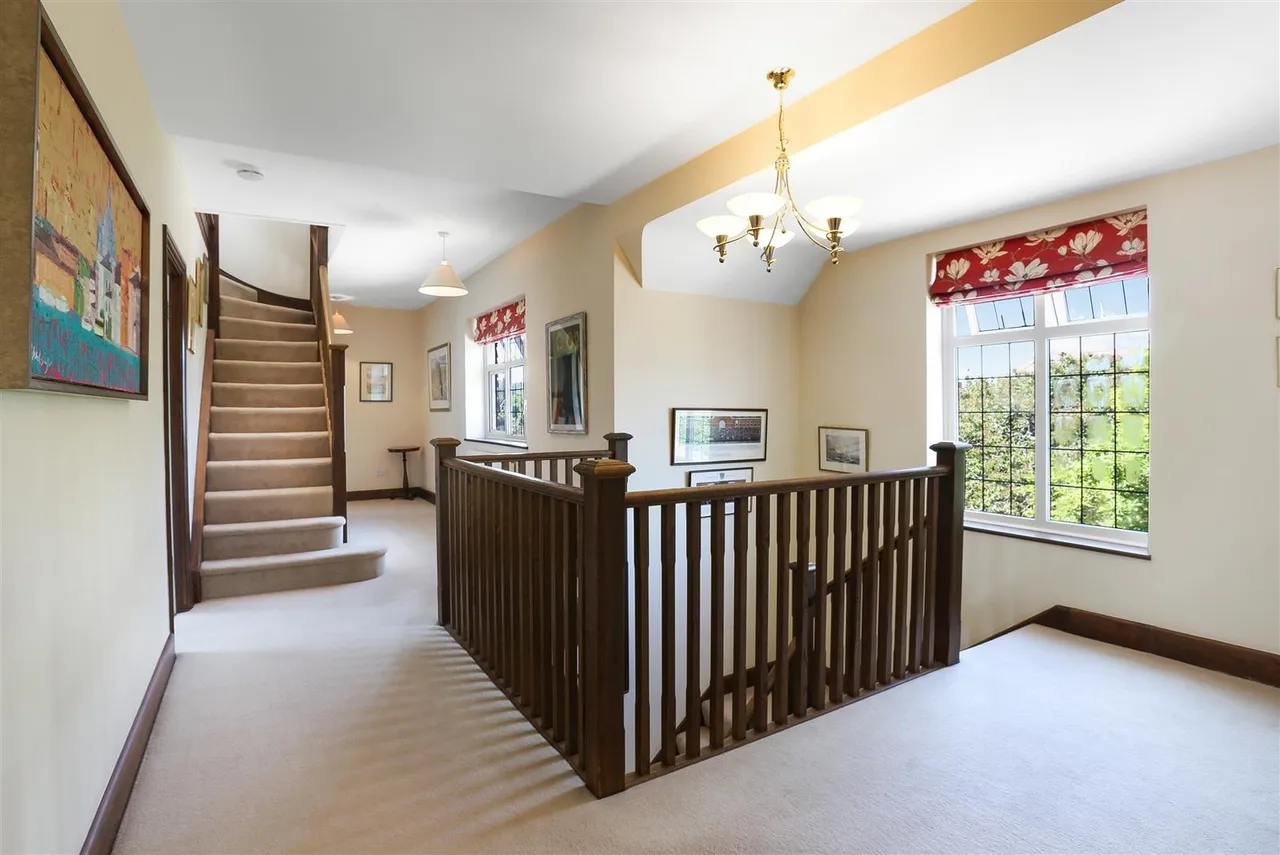 Onslow Avenue, South Cheam, SM2 7ED, photo 40