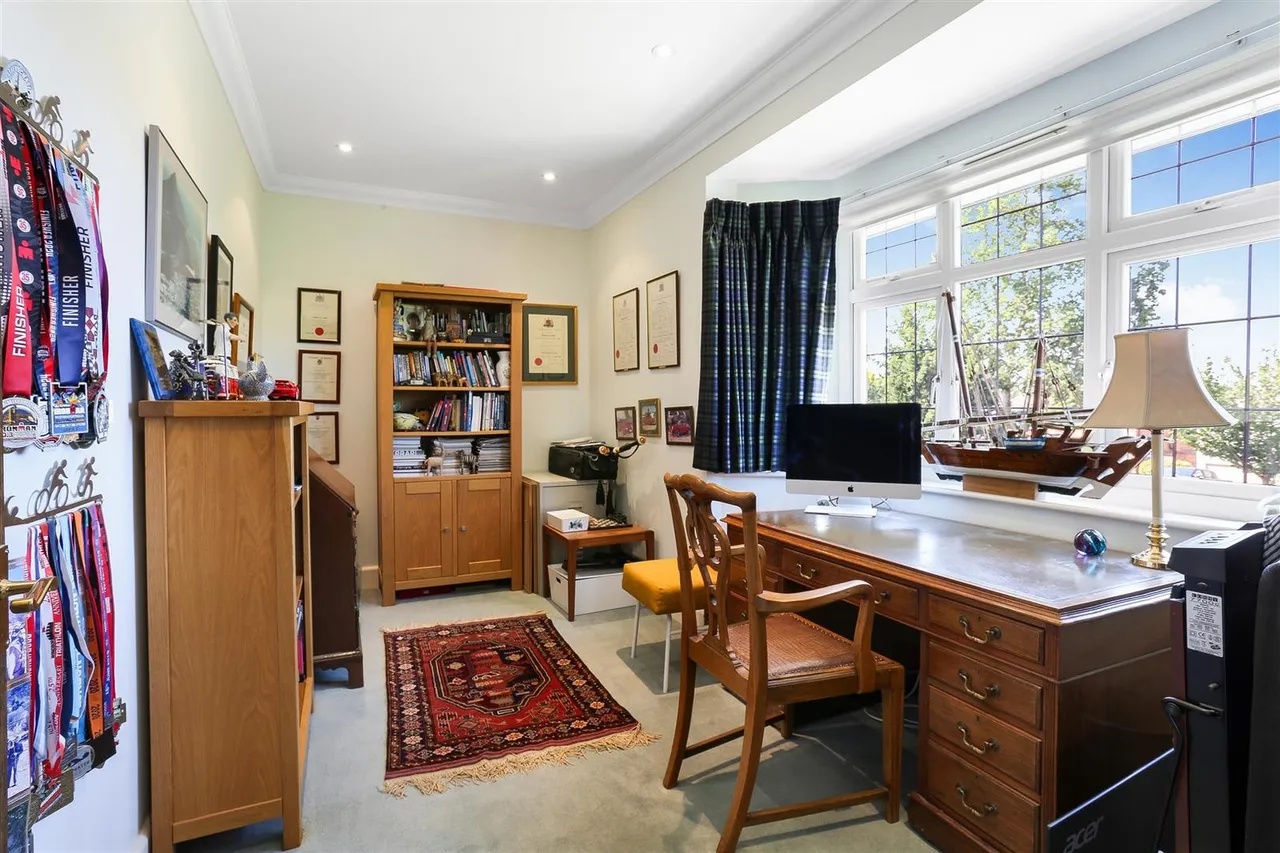 Onslow Avenue, South Cheam, SM2 7ED, photo 54