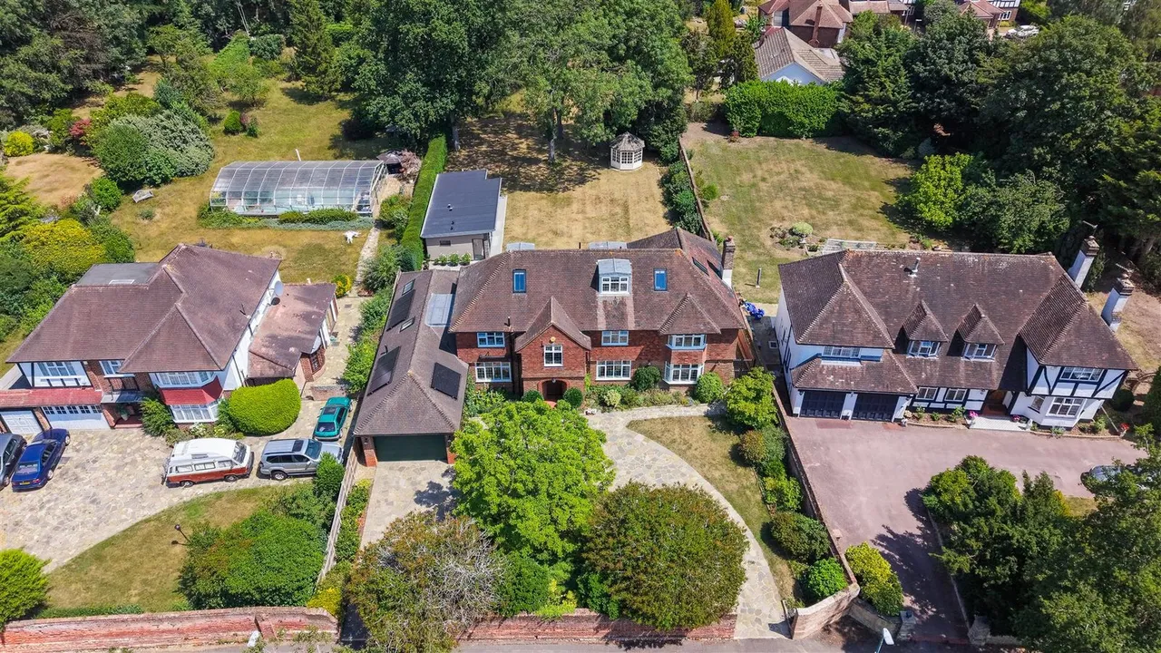 Onslow Avenue, South Cheam, SM2 7ED, photo 66