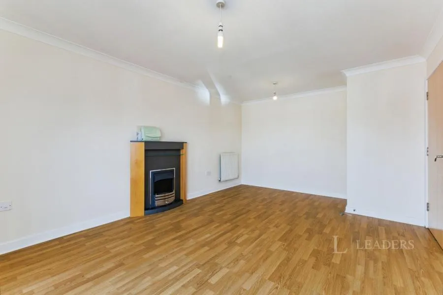 Upper High Street, Epsom, KT17, photo 4