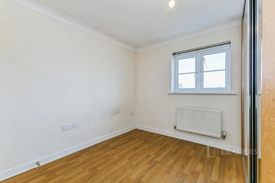 Upper High Street, Epsom, KT17, photo 10
