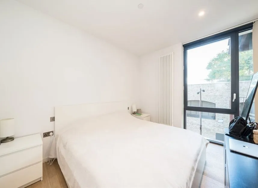 Brent Way, Brentford, TW8, photo 4