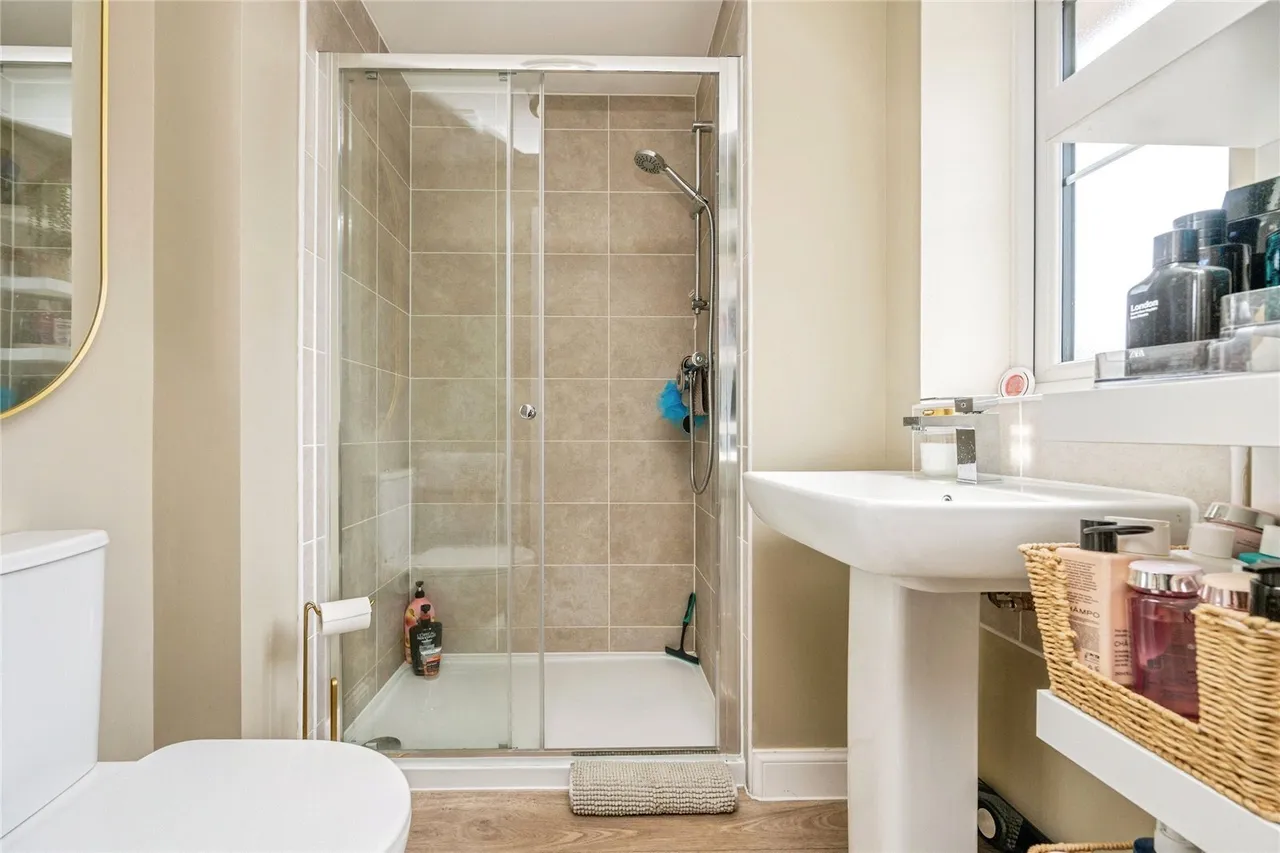 Axminster Drive, Stourport-on-Severn, DY13, photo 23