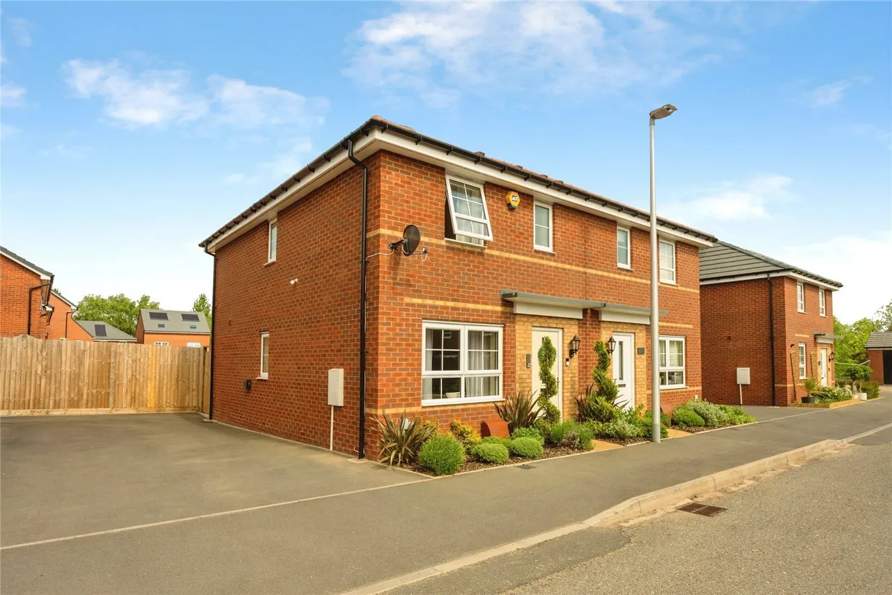 Axminster Drive, Stourport-on-Severn, DY13, photo 27