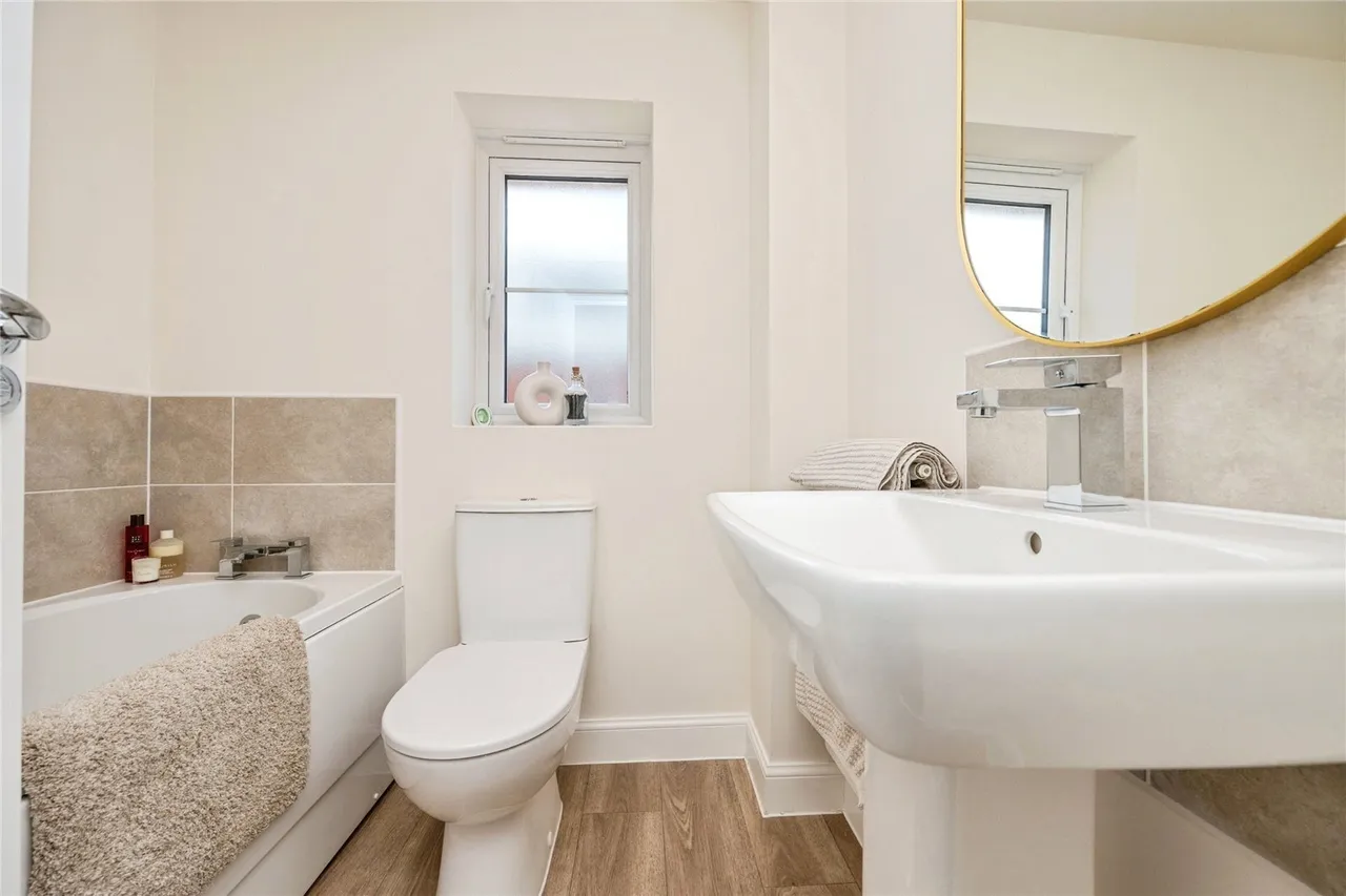 Axminster Drive, Stourport-on-Severn, DY13, photo 18