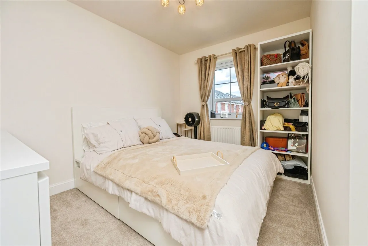 Axminster Drive, Stourport-on-Severn, DY13, photo 19