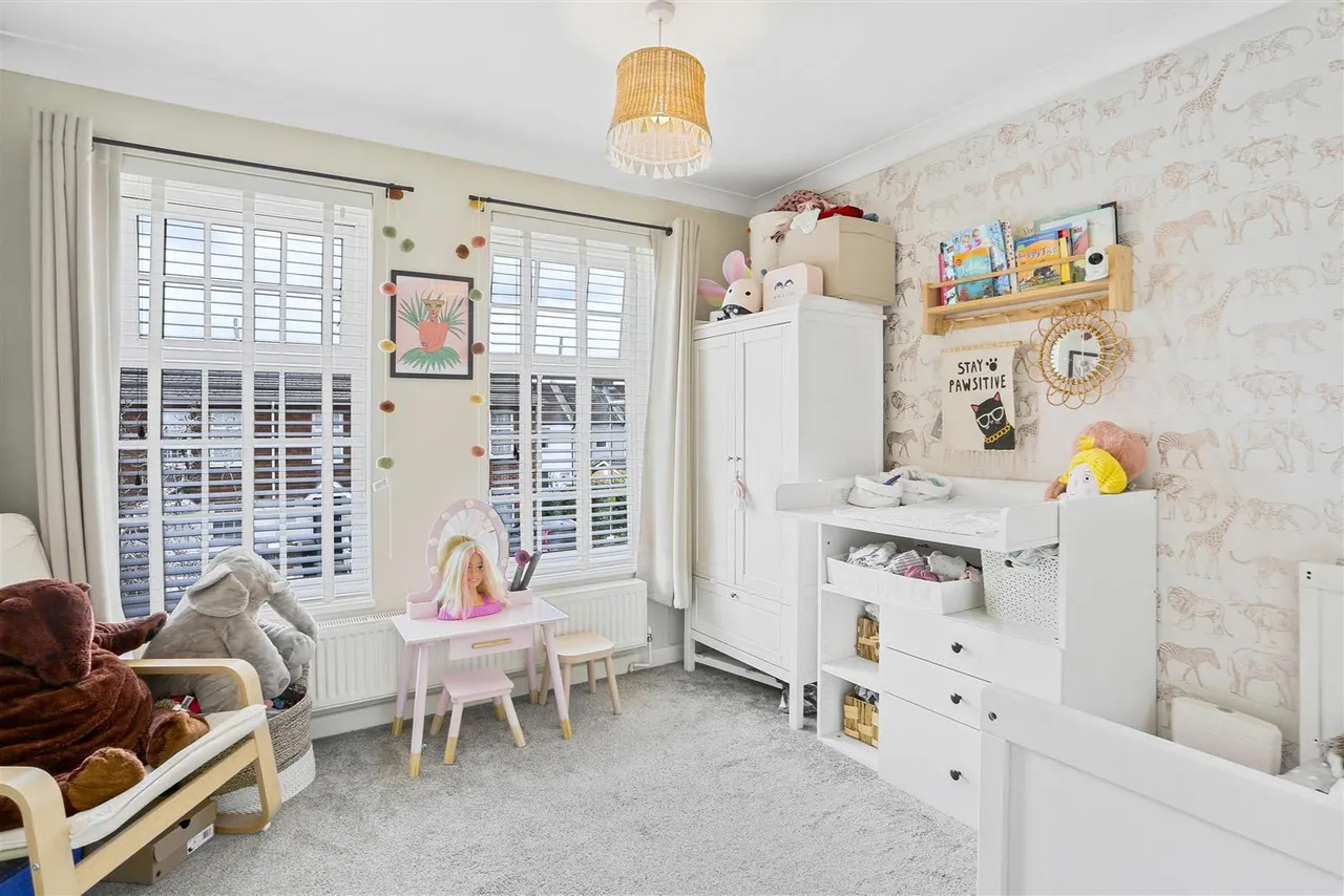 Beaconsfield Place, Epsom, KT17 4BD, photo 11