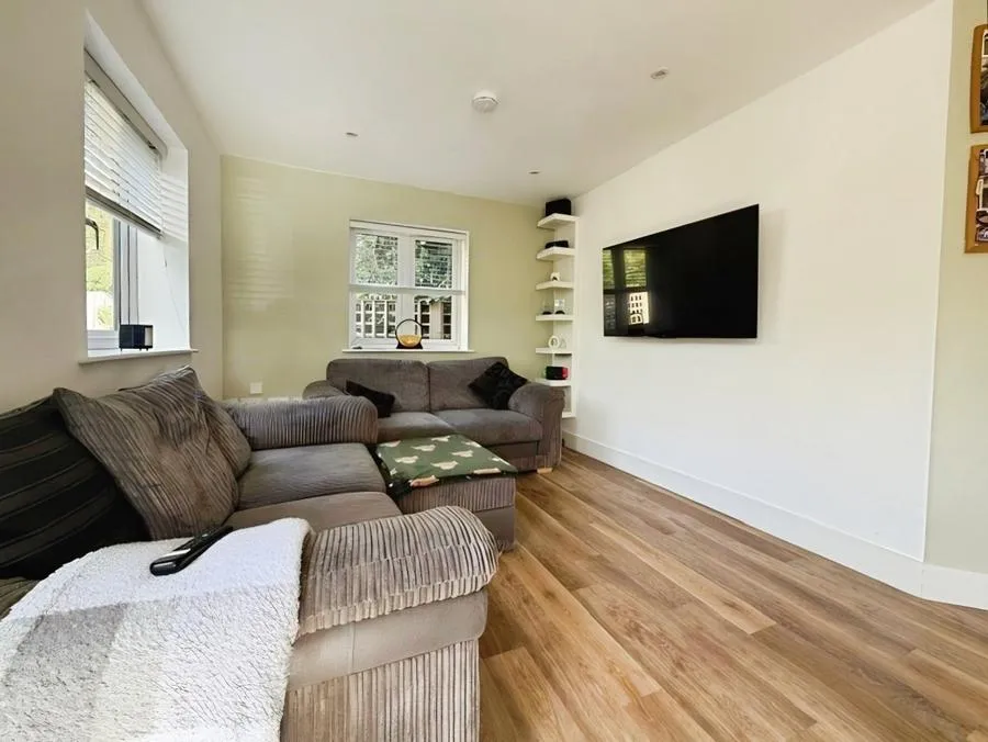 Dedworth Road, Windsor, SL4, photo 3
