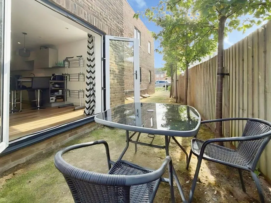 Dedworth Road, Windsor, SL4, photo 8
