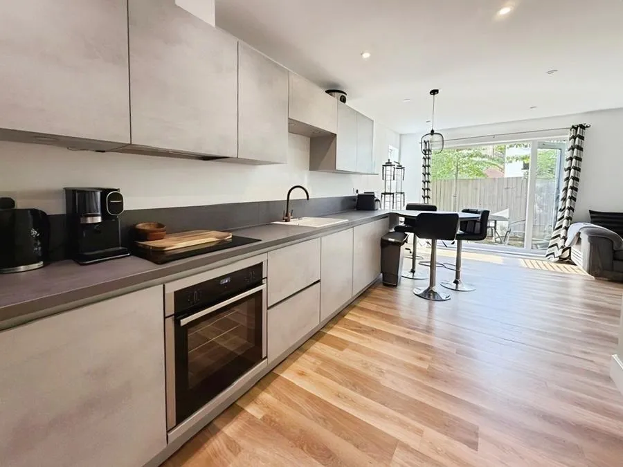 Dedworth Road, Windsor, SL4, photo 5