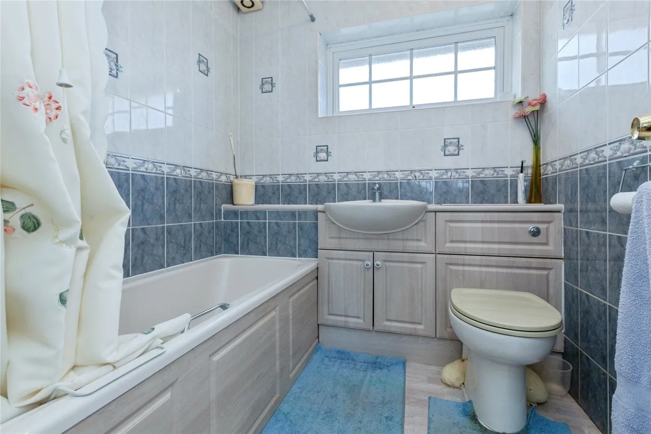Jacklin Drive, Rushey Mead, LE4, photo 13