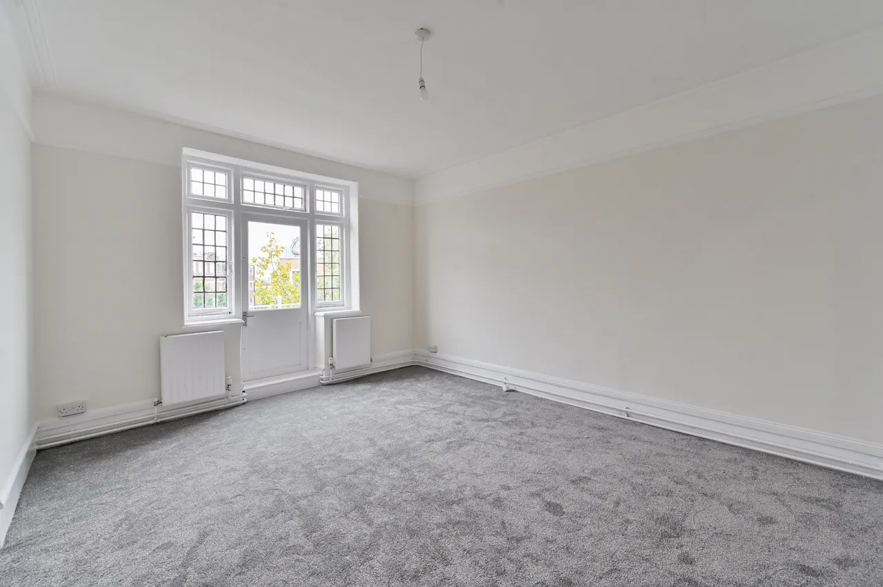 4 bed flat to rent, London, SW15