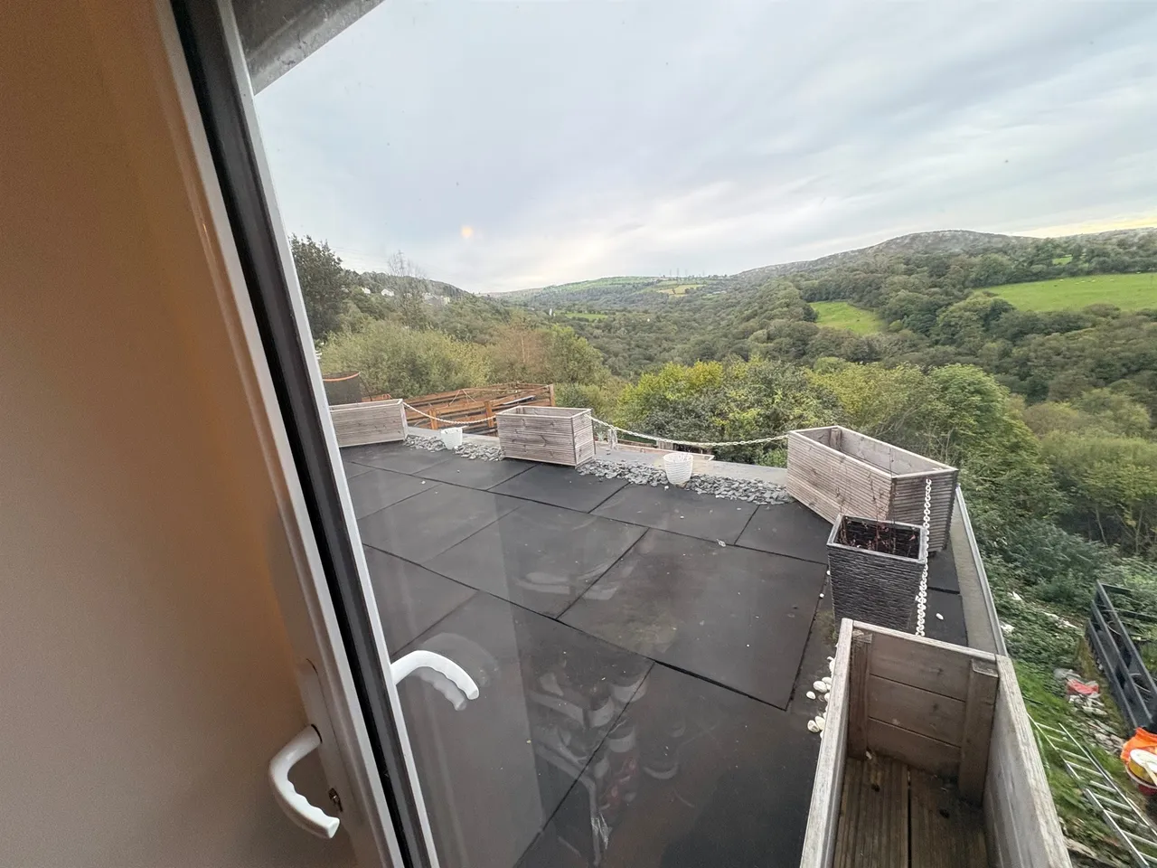 Clydach Road, Swansea, SA6, photo 10