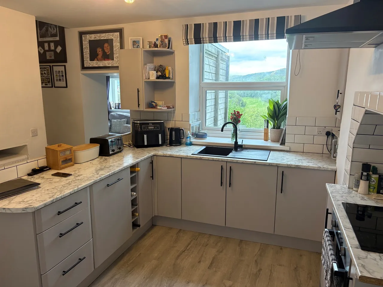 Clydach Road, Swansea, SA6, photo 3