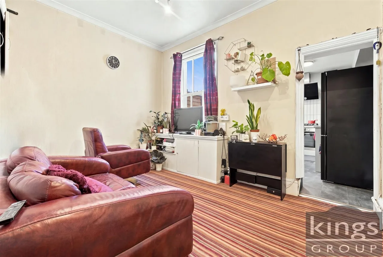 Chesnut Road, London, photo 2