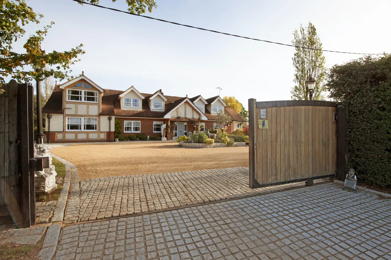 4 bed house for sale, De Beauvoir Chase, Downham