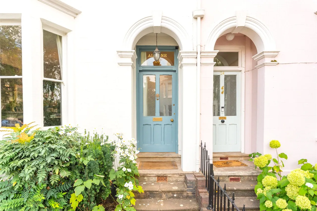 St. Marys Crescent, Leamington Spa, Warwickshire, CV31, photo 6