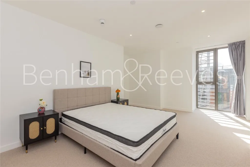 Carnwath Road, Imperial Wharf, SW6, photo 7