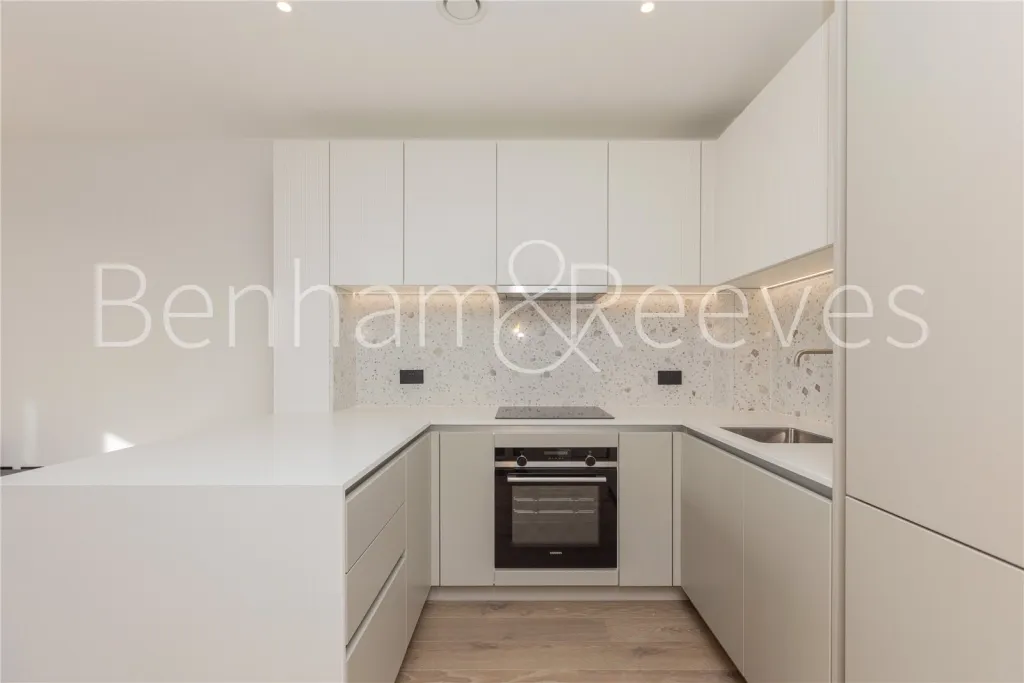 Carnwath Road, Imperial Wharf, SW6, photo 24