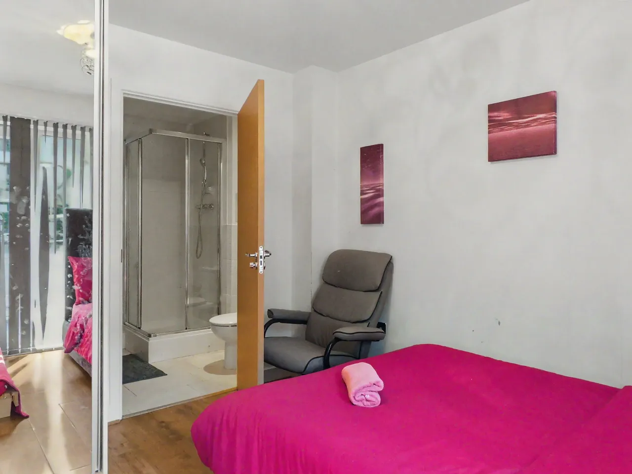 Image Court, RM7, photo 6