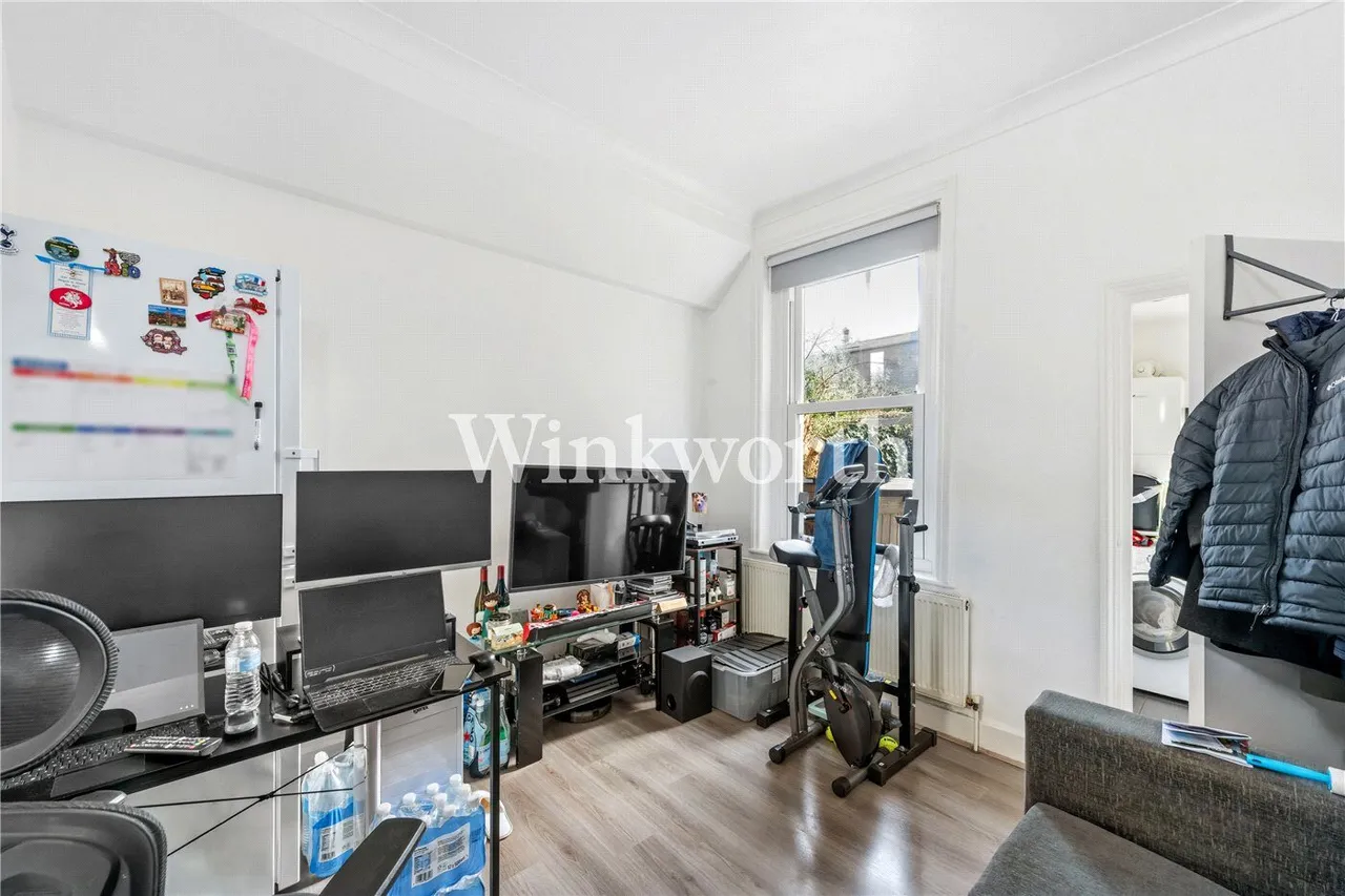 Sylvan Avenue, London, N22, photo 2