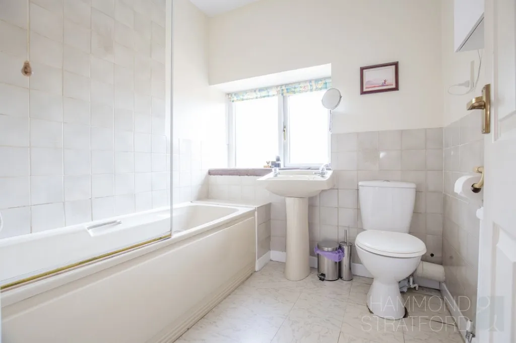 Meadow Farm Drive, Cringleford, photo 13