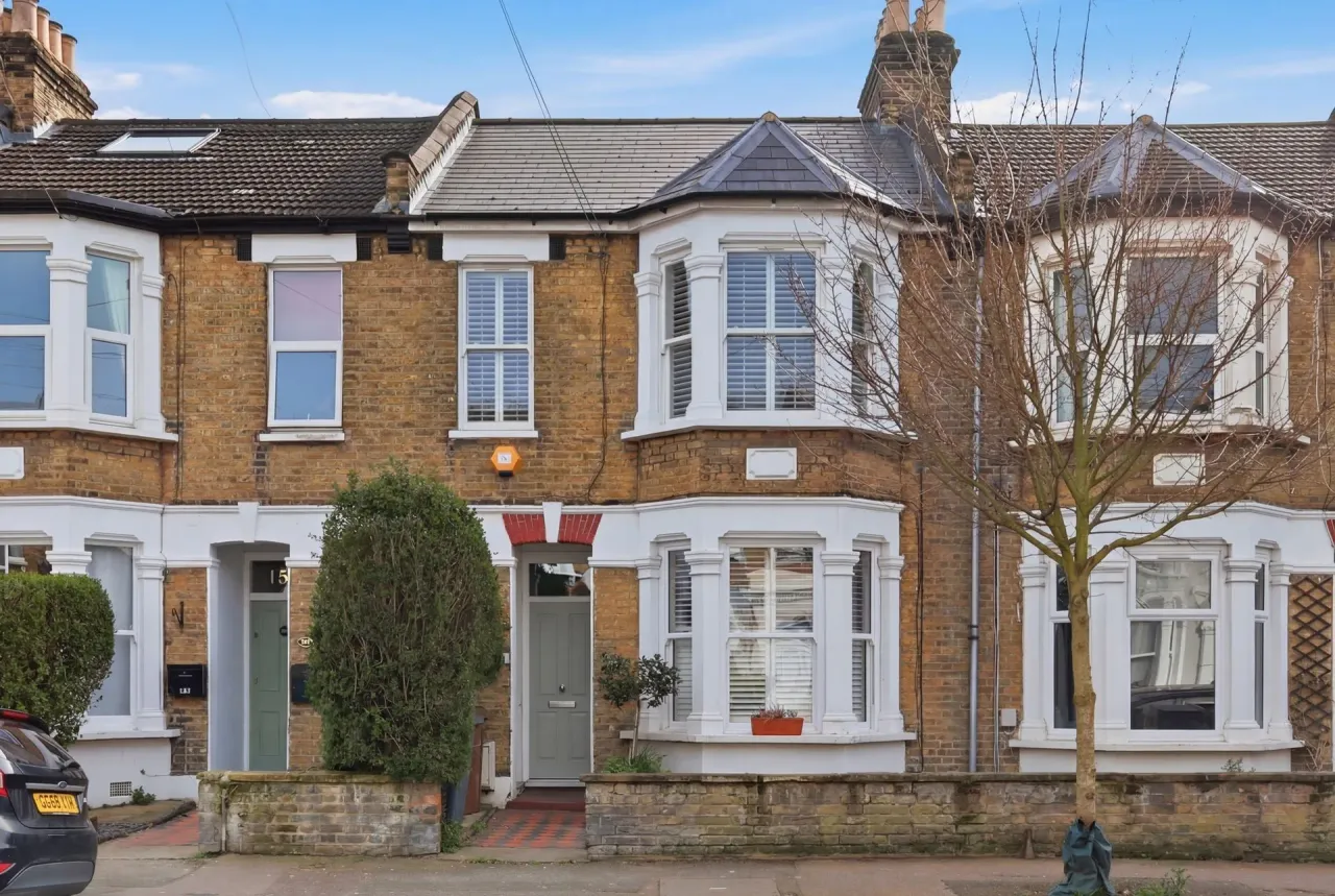 2 bed flat for sale — Albert Road, Leyton, E10