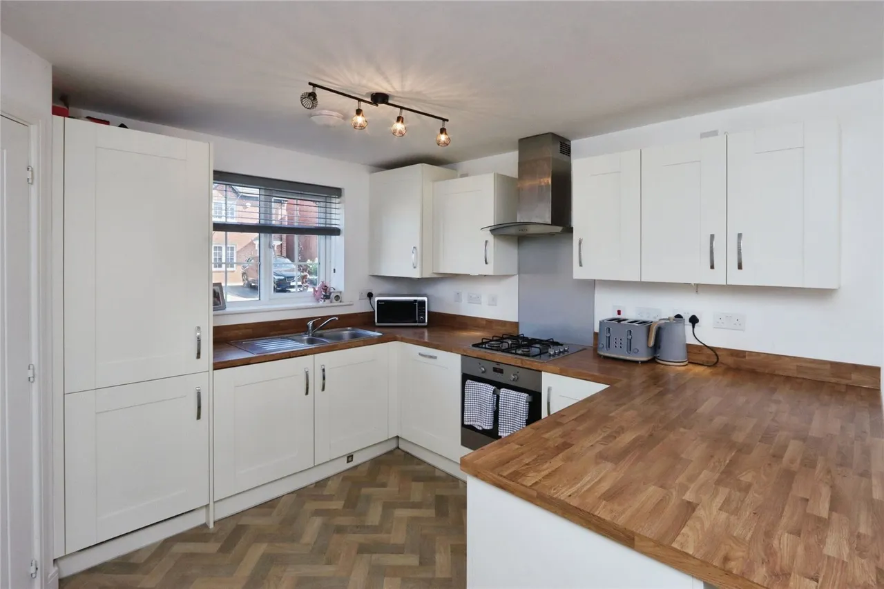 Trapper Way, Halfway, Sheffield, S20, photo 3