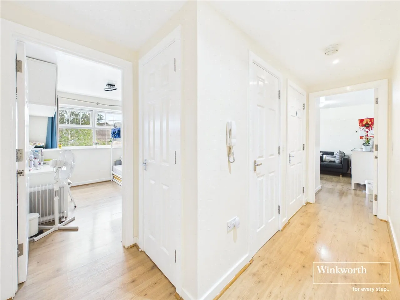 Warren Way, Edgware, HA8, photo 2