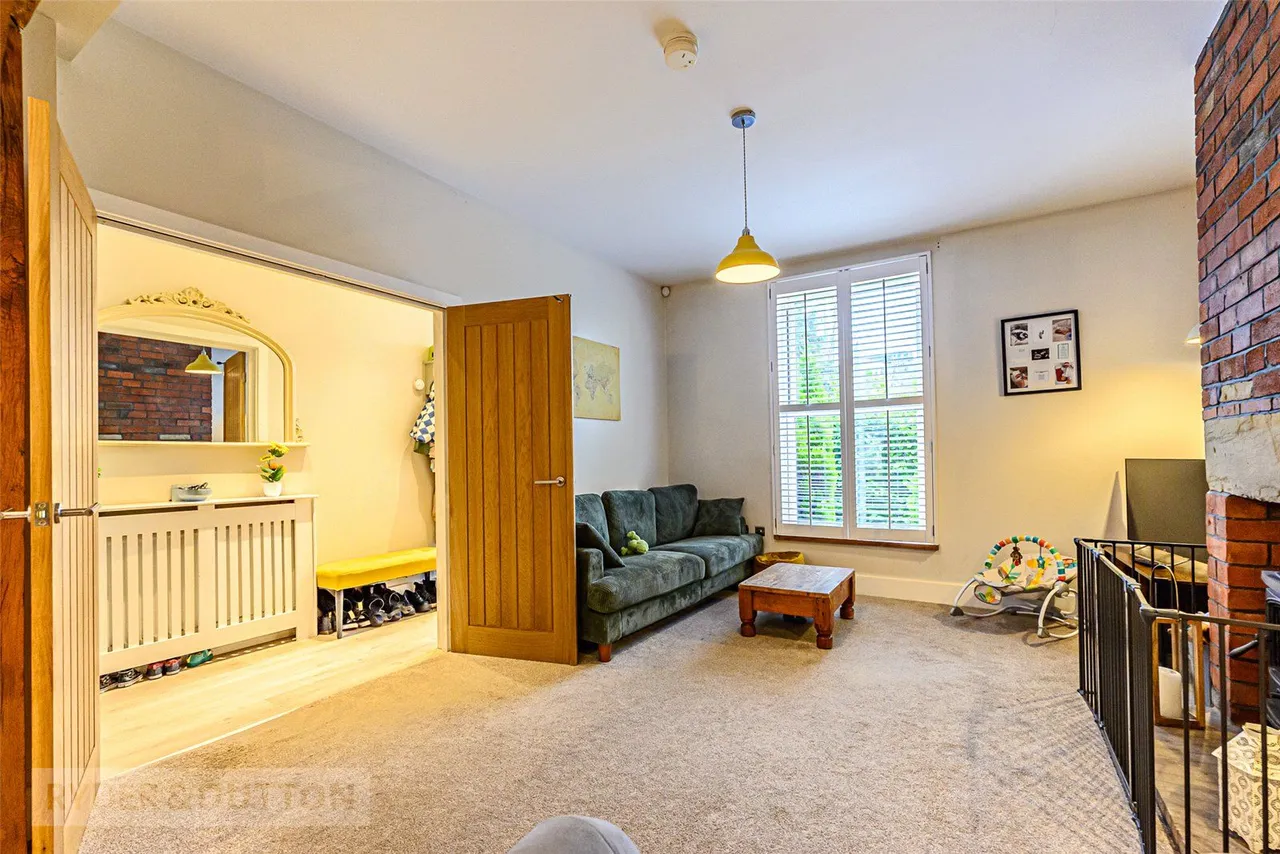 St. Marys Lane, Kirkheaton, HD5, photo 9