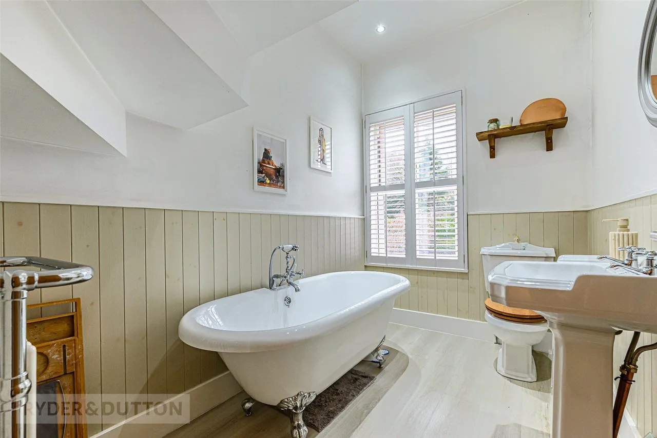 St. Marys Lane, Kirkheaton, HD5, photo 11