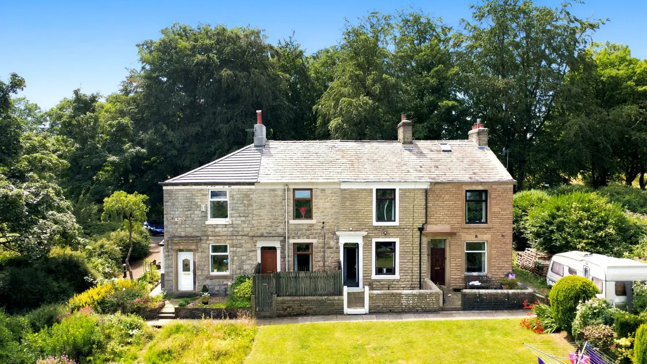 2 bed house for sale — Rose Place, Accrington, BB5 0LP