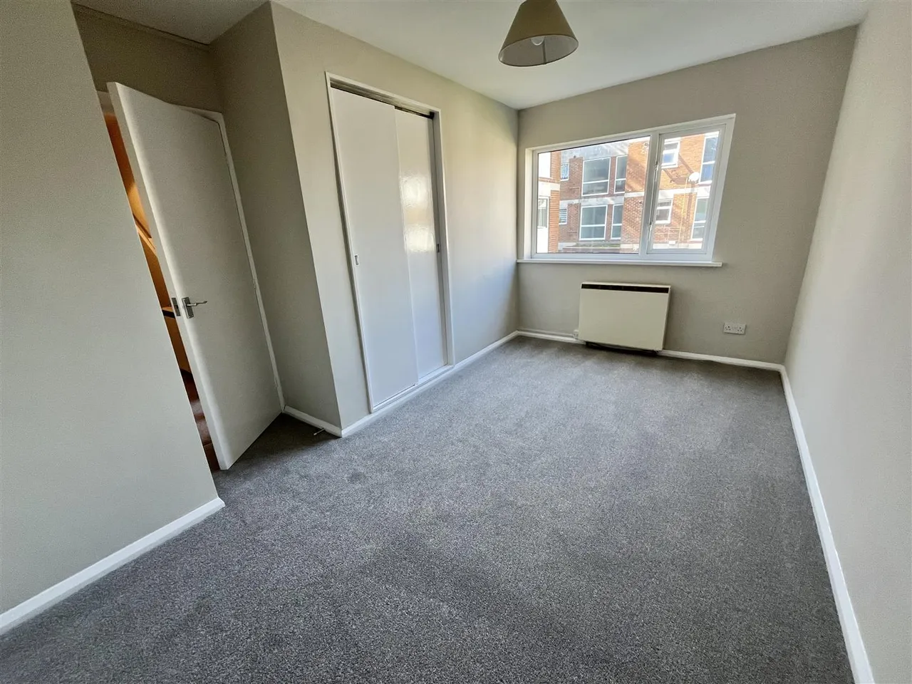 Wardle Road, Sale, M33, photo 9