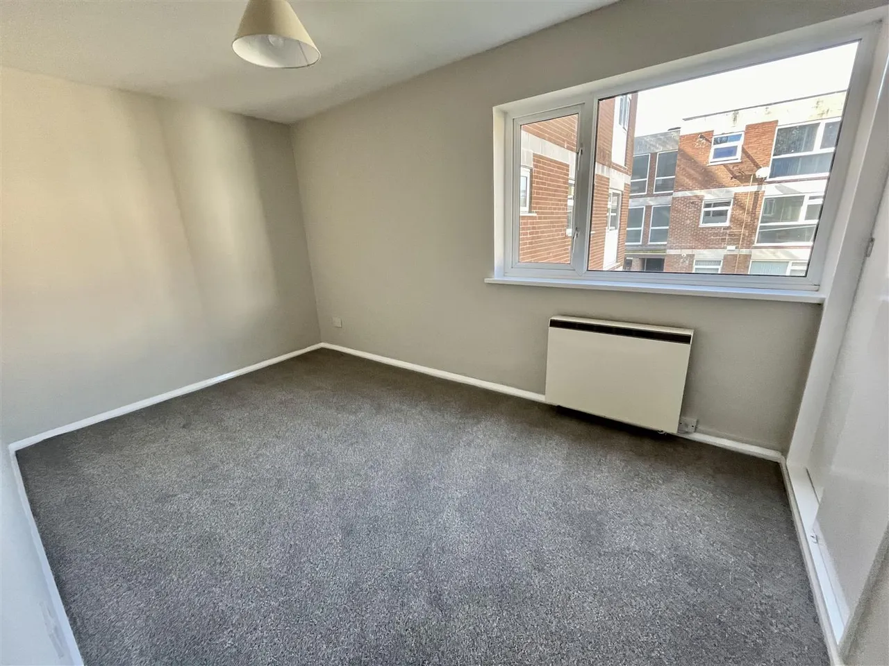 Wardle Road, Sale, M33, photo 8