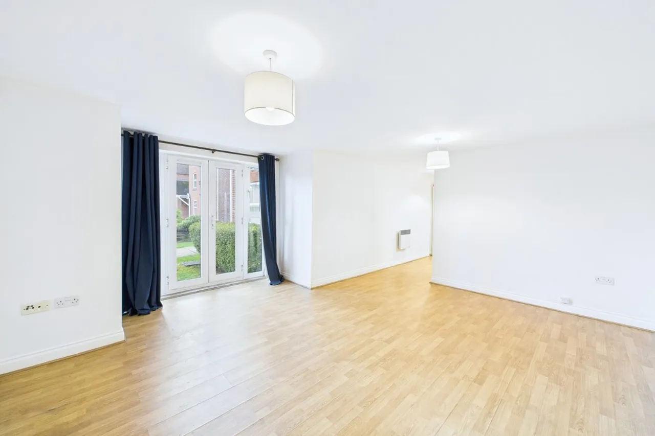 Birch Meadow Close, Warwick, photo 3