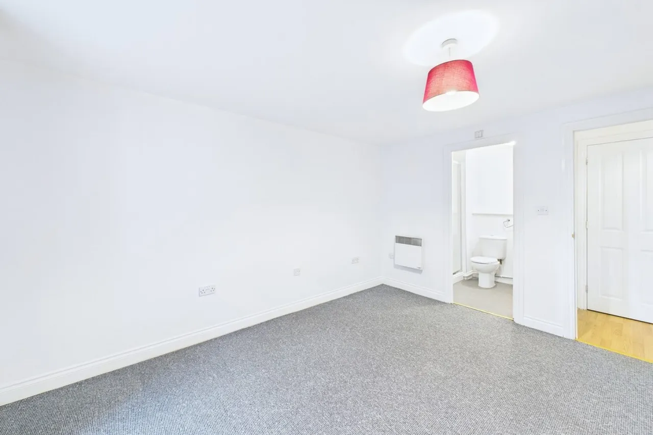 Birch Meadow Close, Warwick, photo 7