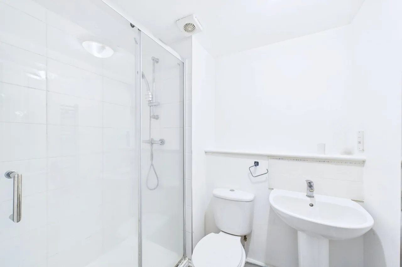 Birch Meadow Close, Warwick, photo 8