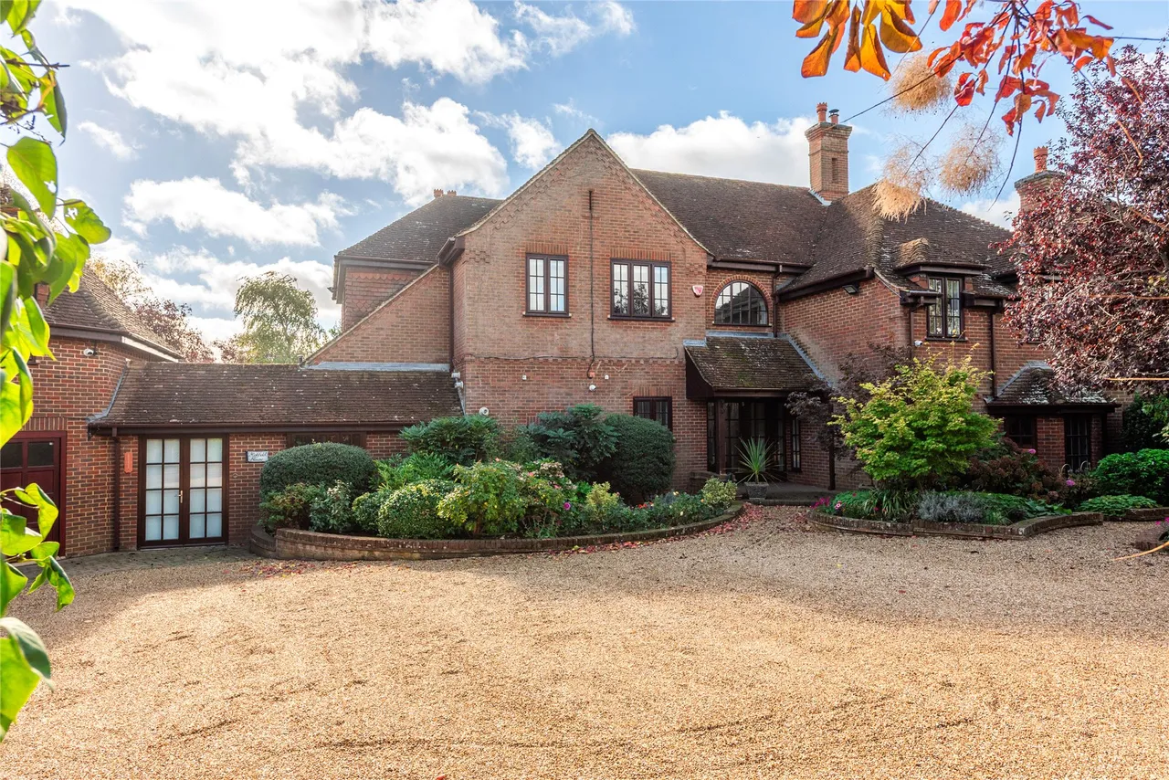 Church Road, Westoning, MK45, photo 32