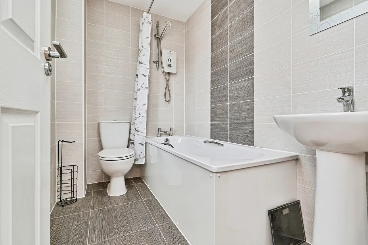 Warbler Grove, Walsall, West Midlands, WS3, photo 15