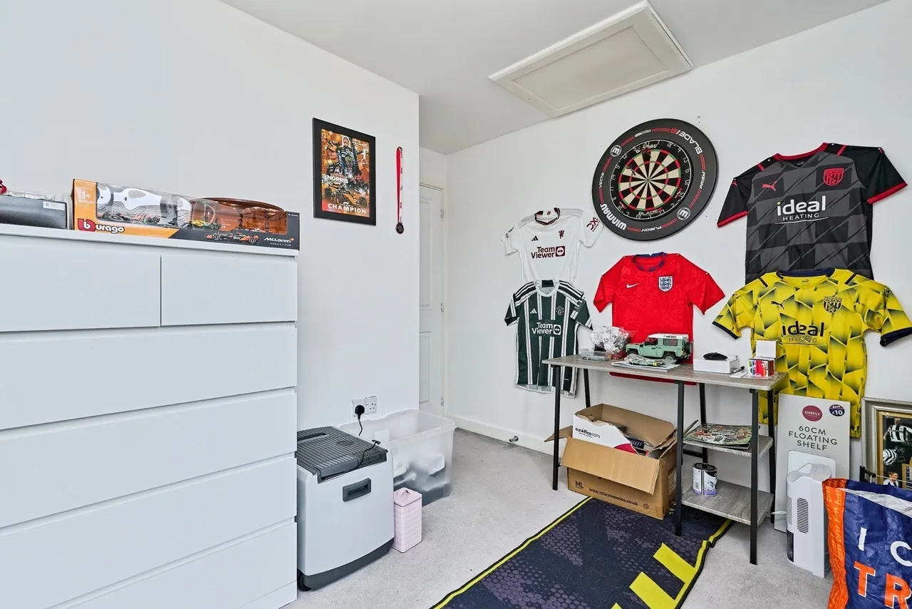 Warbler Grove, Walsall, West Midlands, WS3, photo 12