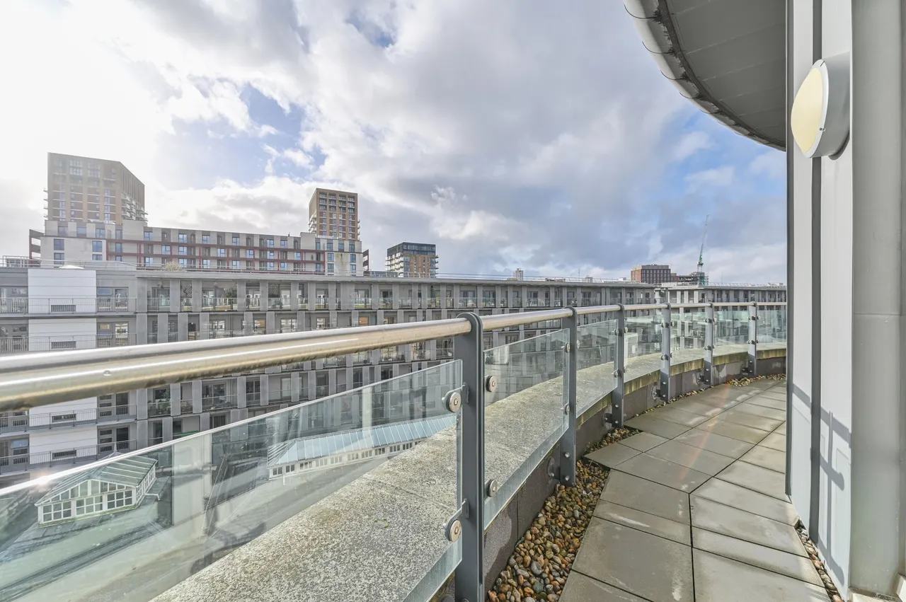 Flat 175, Building 22, Cadogan Road, London, photo 11
