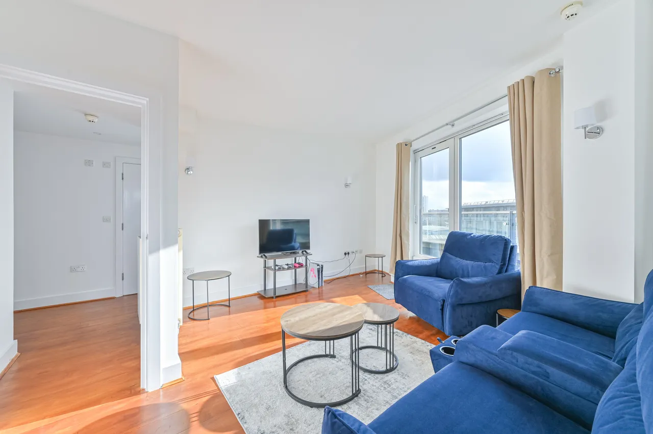Flat 175, Building 22, Cadogan Road, London, photo 8