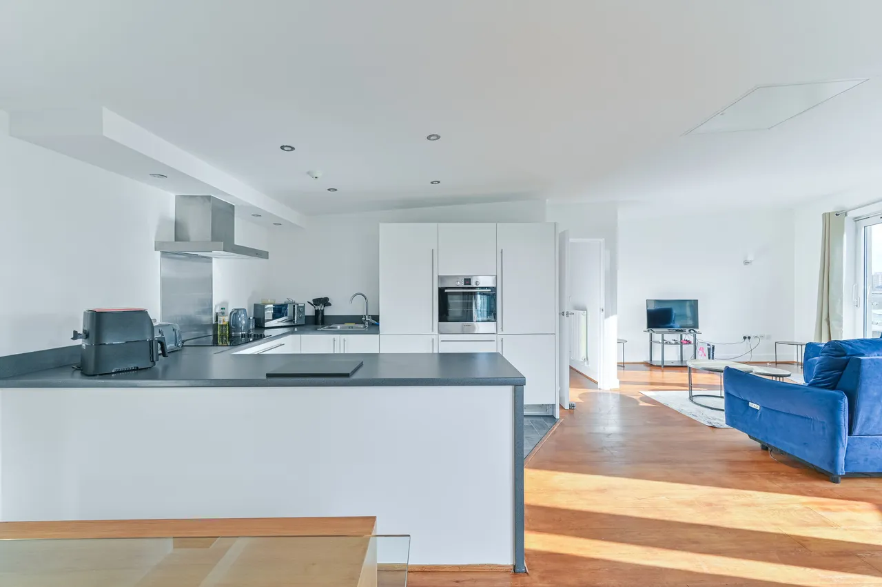 Flat 175, Building 22, Cadogan Road, London, photo 6