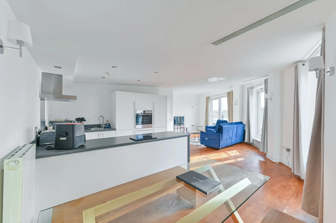 Flat 175, Building 22, Cadogan Road, London, photo 5