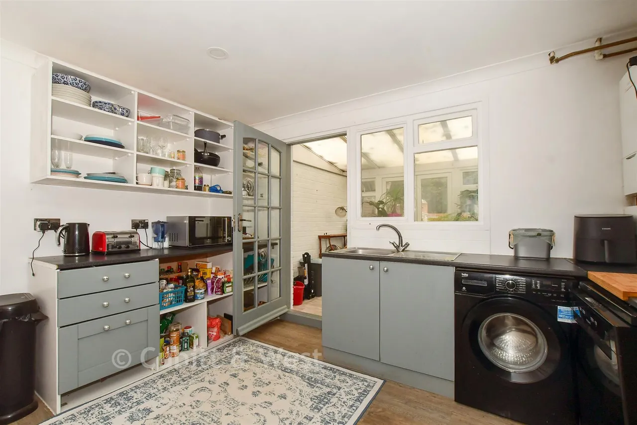 Greenfields, Littlehampton, BN17, photo 3