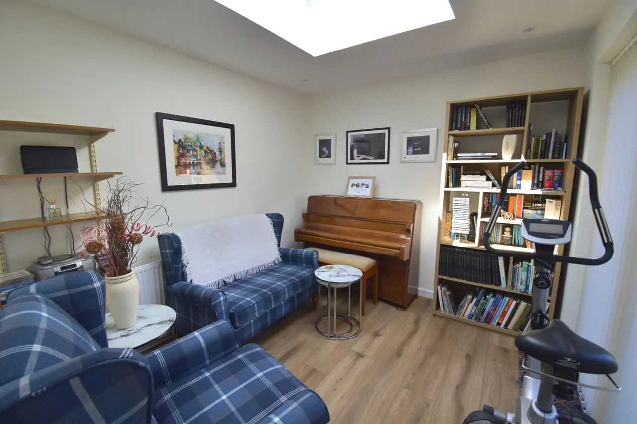 Whaley Bridge, High Peak, photo 7