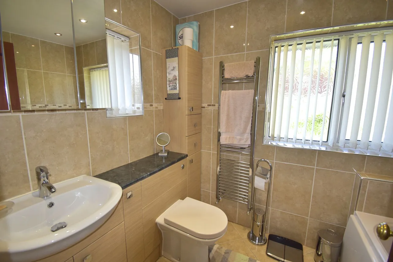 Whaley Bridge, High Peak, photo 15